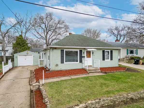 1518 Hackett St, Beloit, WI 53511