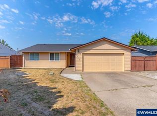 1035 Sparrow Dr NE, Salem, OR 97301