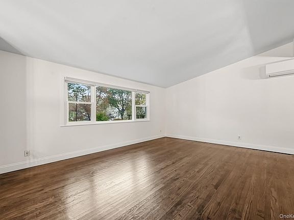 5th image of 152 California Road