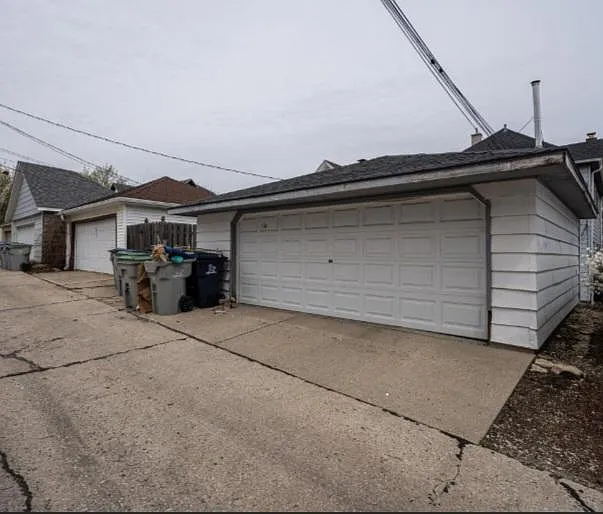 2 Car GARAGE