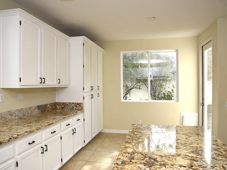 45236 Escalon St — Photo 25