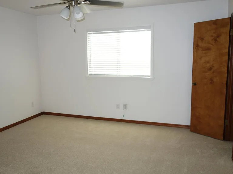 7116 S Indianapolis Ave — Photo 37