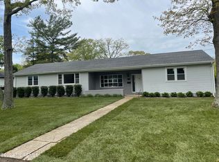 210 Larchwood Ave, Oakhurst, NJ