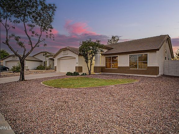 4th image of 576 S MOOREA Drive