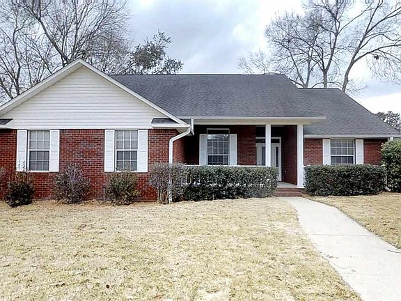 4th image of 1021 Bushwood Dr