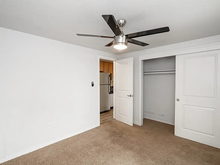 410 Delaware St — Photo 55