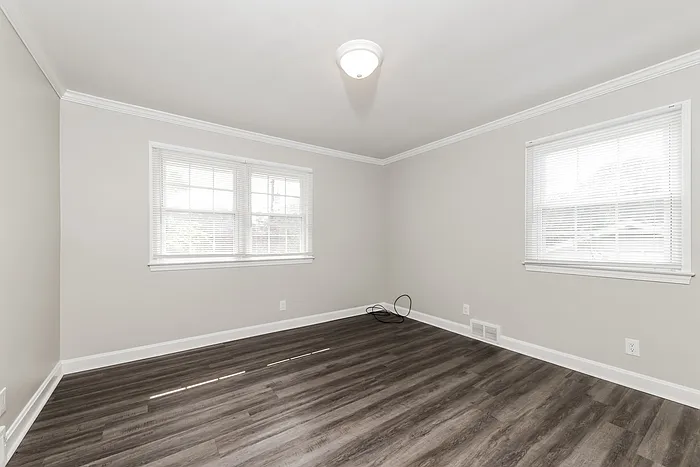 1538 Abbey Ct — Photo 7