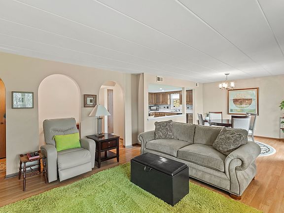 3rd image of 15714 Brassie Ct APT 1S