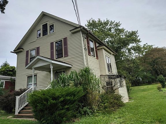 2nd image of 50 S Hunter Ave