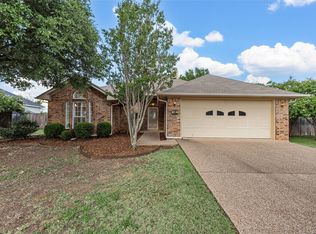 420 Alamo Dr, Mc Gregor, TX 76657