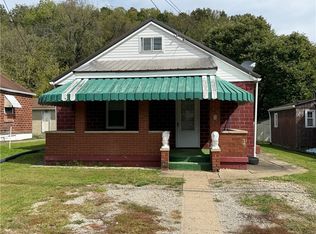8 Penn Ave, Clarksville, PA 15322