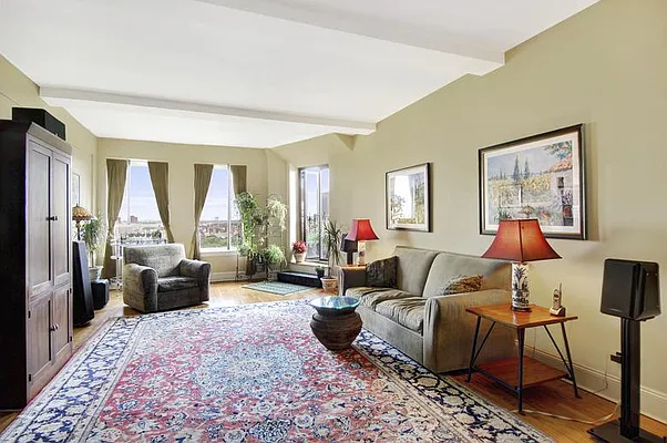 Sold by Real Direct | media 21