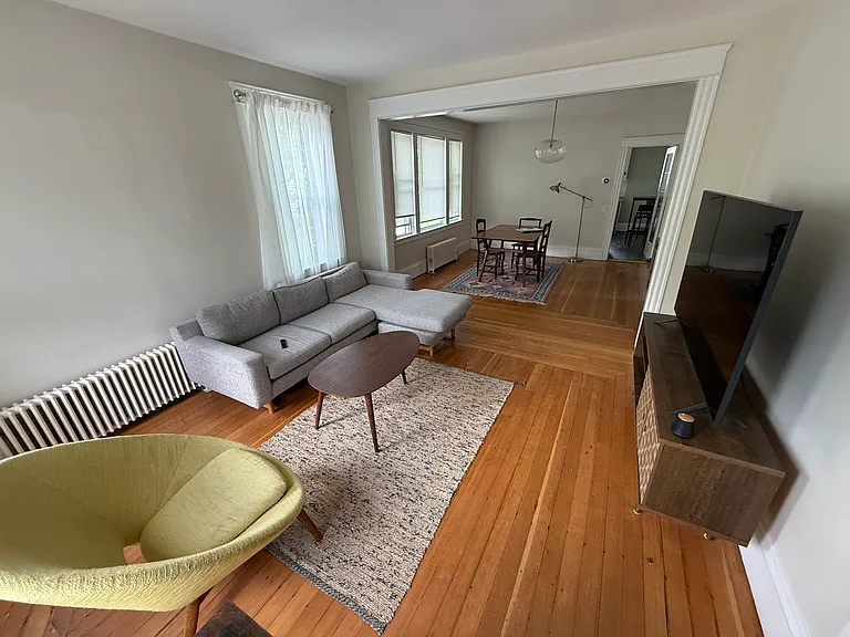 492 Pleasant Valley Pkwy — Photo 6