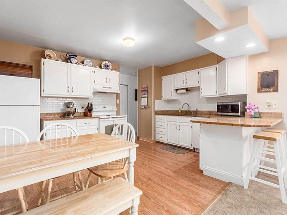 4th image of 4445 Darley Ct