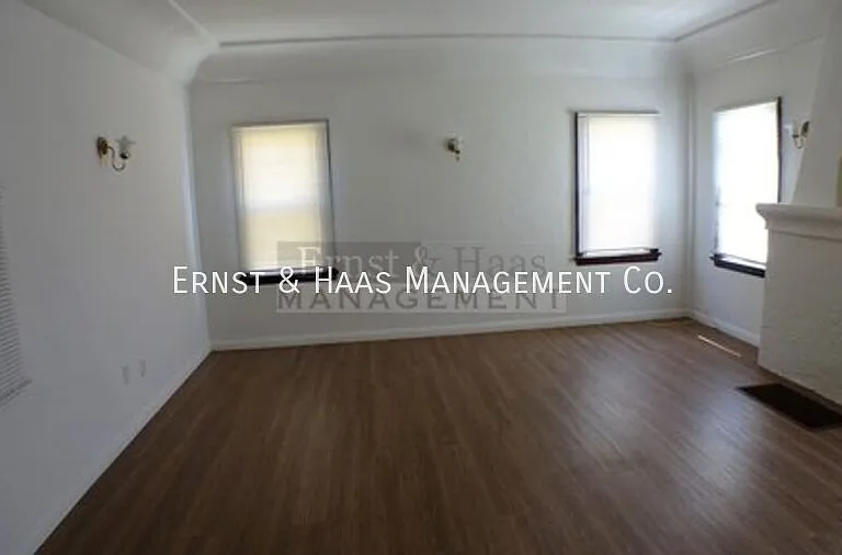 2141 Chestnut Ave #8 — Photo 2