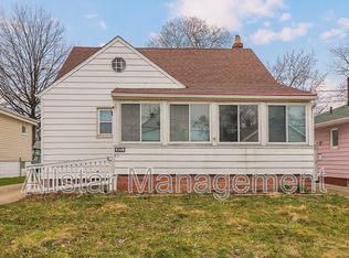 5346 Meadow St, Maple Heights, OH 44137