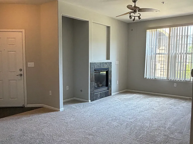 1465 Blue Sky Cir #17-104 — Photo 2
