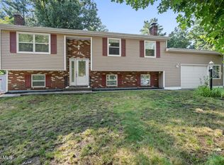 17 Ichabod Lane, Ballston Spa, NY 12020