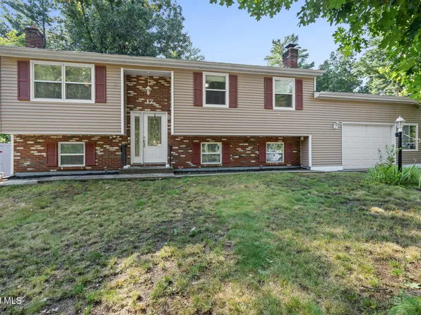 17 Ichabod Lane, Ballston Spa, NY 12020