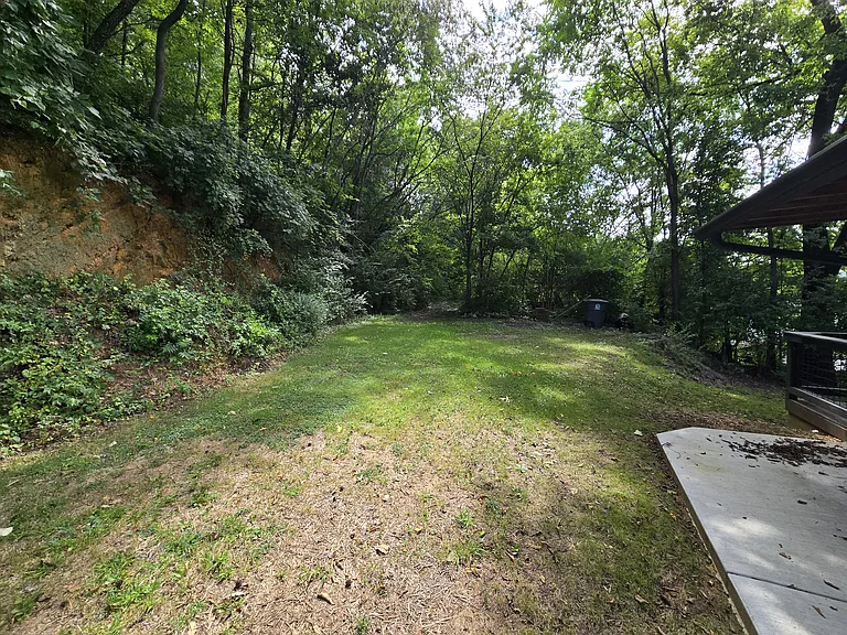 713 W Bell Ave — Photo 17