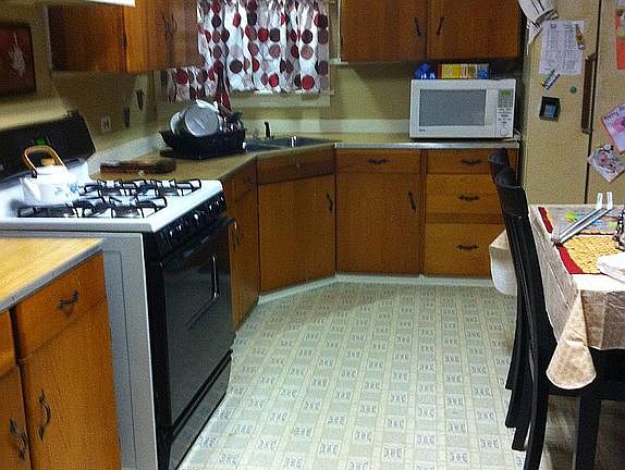 5th image of 1098 S Jackson Ave