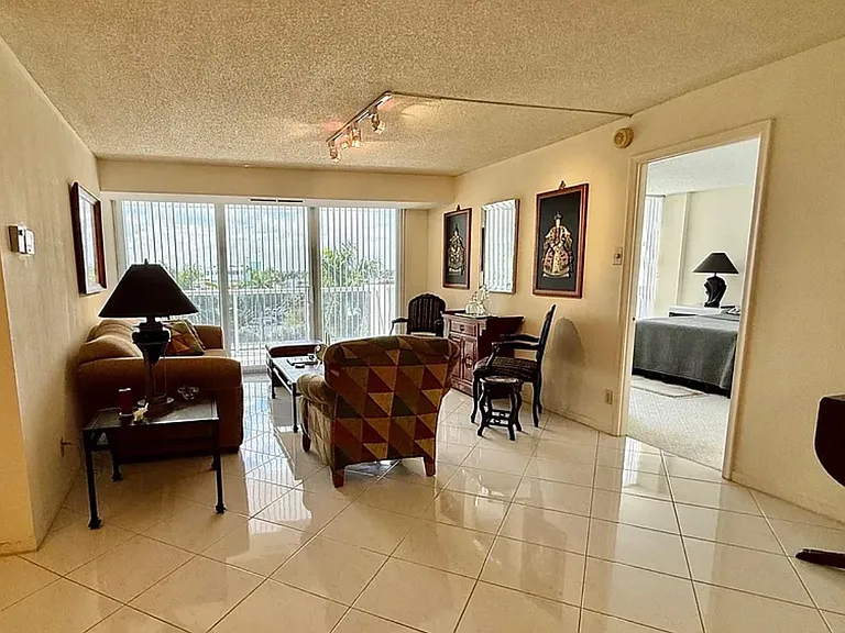 2841 N Ocean Blvd #603 — Photo 3