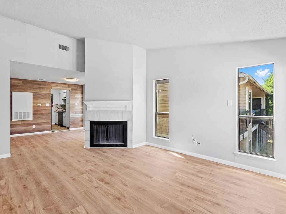 1st image of 1907 W Loop