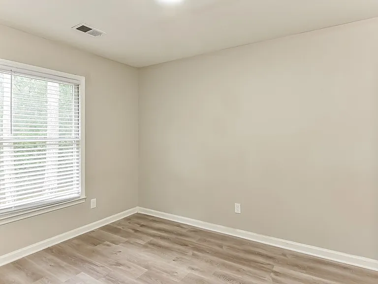 3811 Eden Glen Dr SE — Photo 13