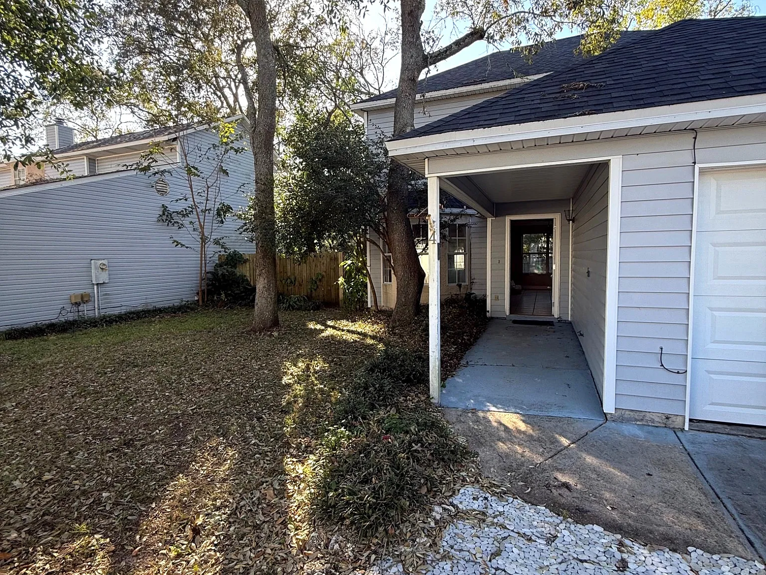 2 bed, 2.5 bath, 1320 sqft, $1,750 — Photo 1
