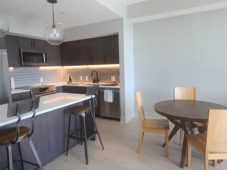 1105 Main St #405 — Photo 8