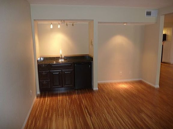 Great Room/Wet Bar