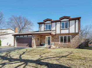 1153 Pine St, Batavia, IL 60510