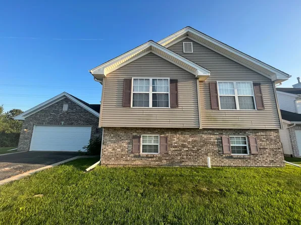 8369 Ashwell Ln, Rockford, IL 61108