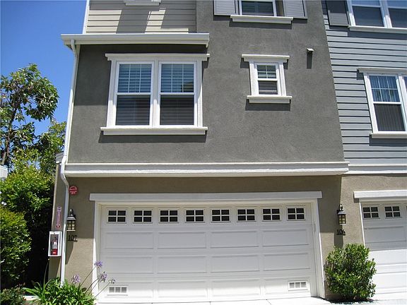 2nd image of 1800 Oak St Unit 107