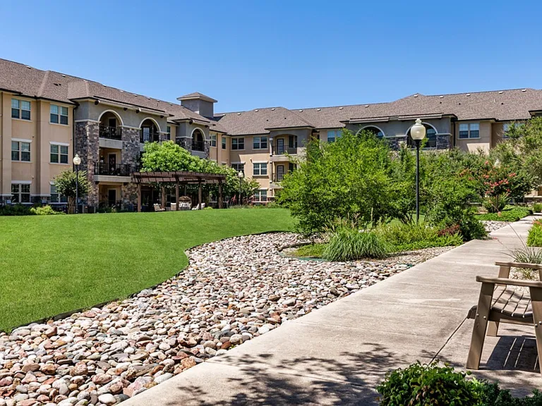 Aviva Fort Worth - 55+ Active Adult Apartment Homes — Photo 20