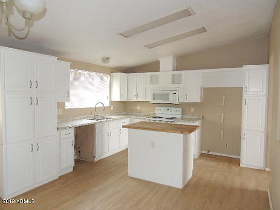 3rd image of 1215 N 381st Dr