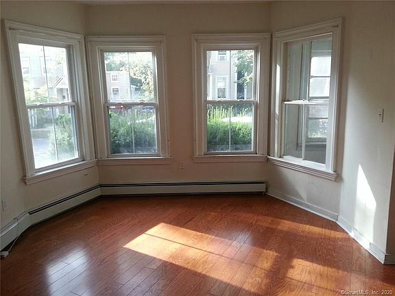 2nd image of 71 Nash St Floor 1