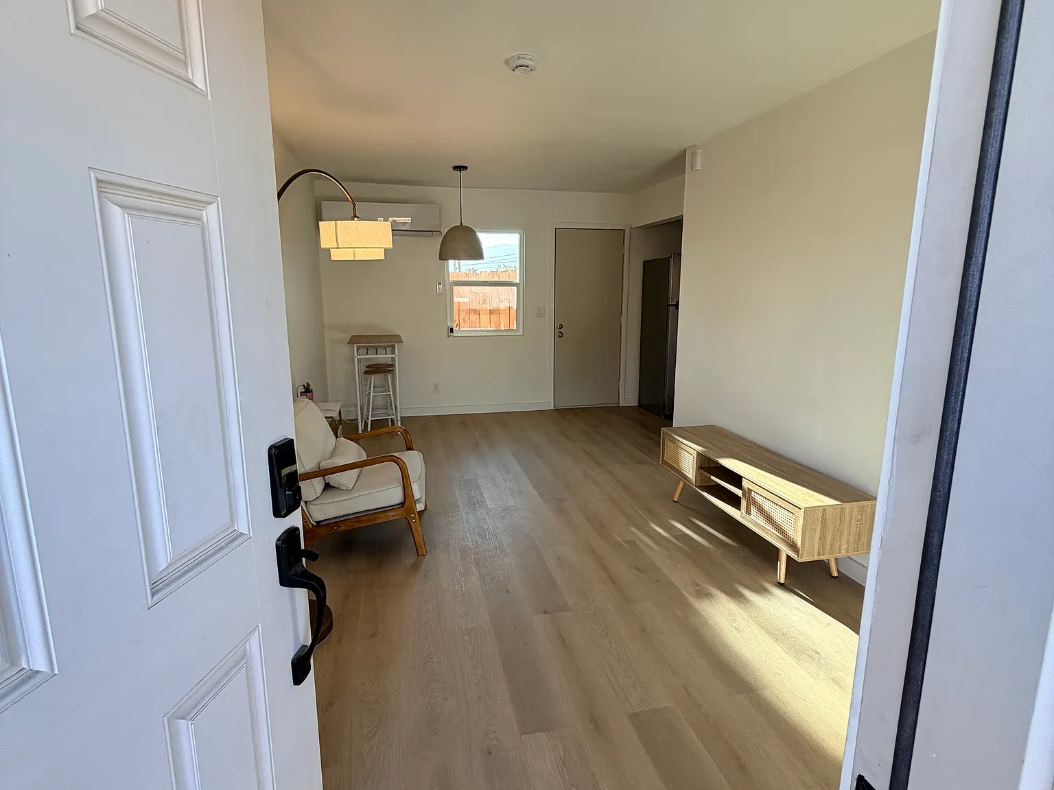 1 bed, 500 sqft, $1,600 — Photo 2