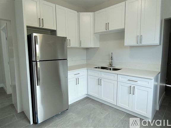 3rd image of 1824 S Highland Ave #1/2