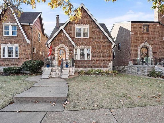 2nd image of 5636 Goethe Ave