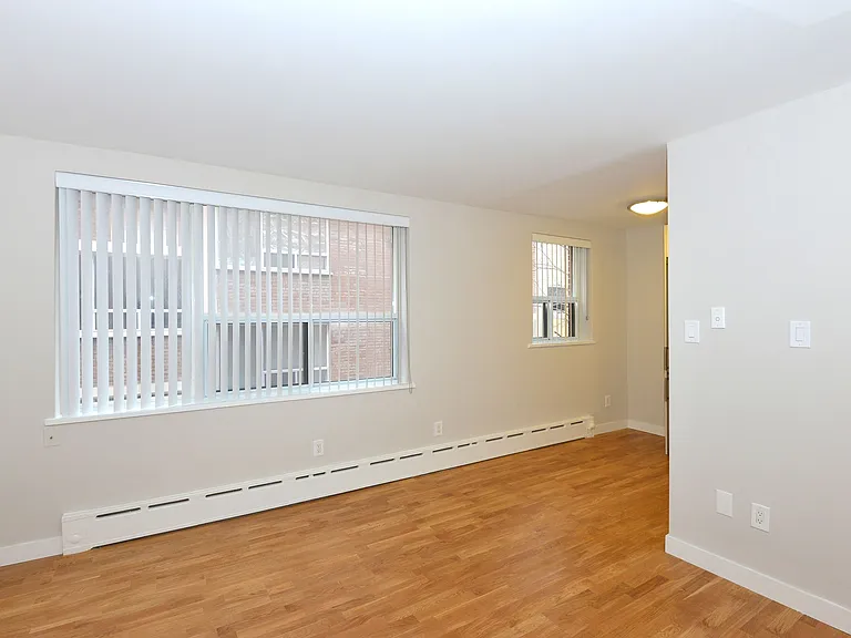 265 Russell Hill Rd — Photo 22
