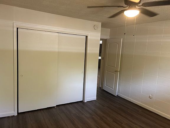 5th image of 1015 W Pine St
