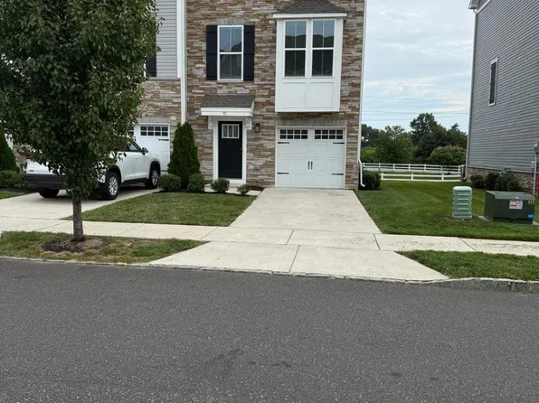 91 Kohlmyer Dr, Pennsauken, NJ 08110