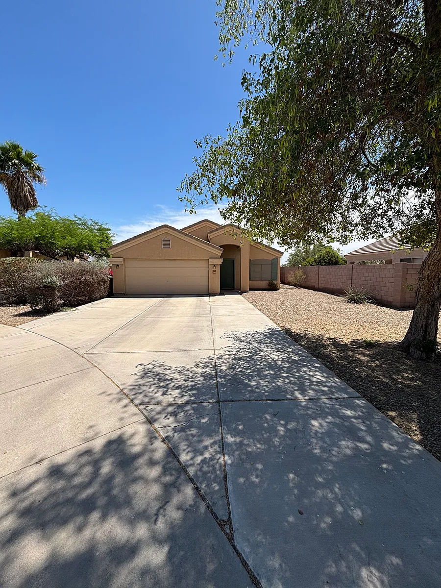Building Photo - 15957 W Larkspur Dr