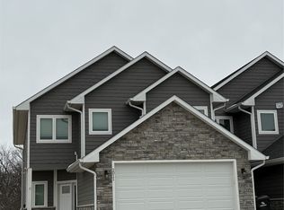 2011 Ammann Dr, Adel, IA 50003