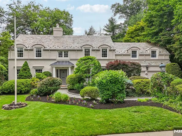 256 Lotte Rd, Ridgewood, NJ 07450