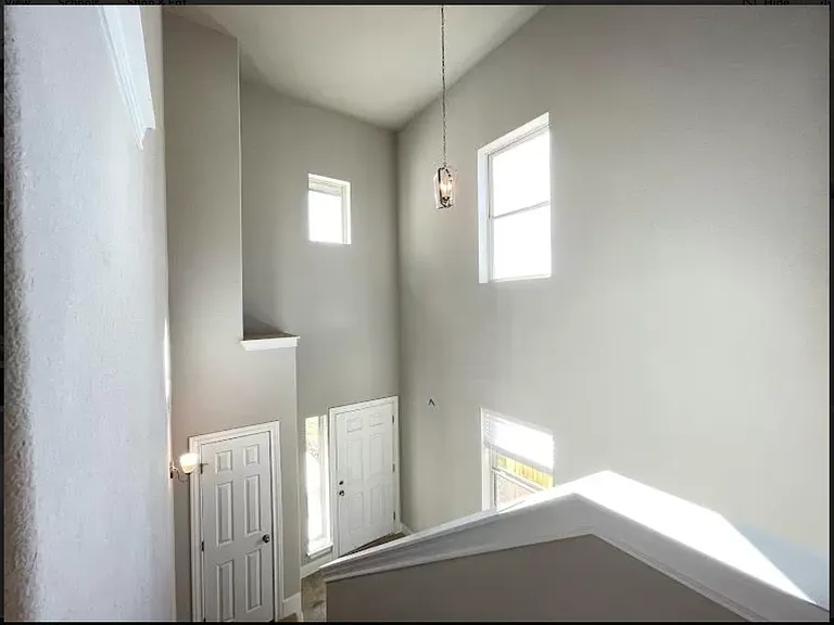 200 Mayney Ln — Photo 8