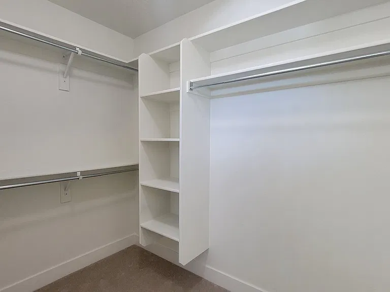 1652 W Brooke St — Photo 14