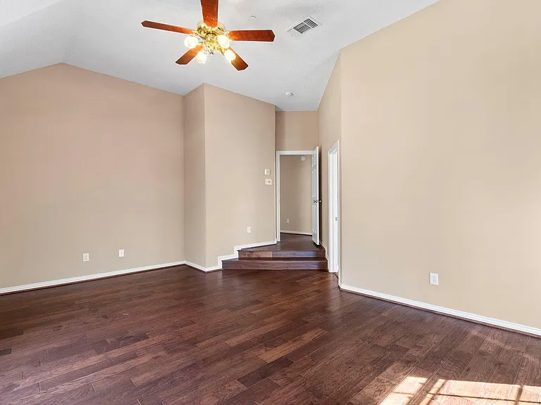 14588 Poe Ct — Photo 23