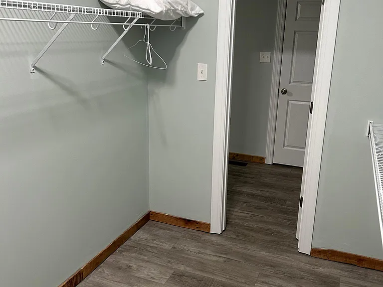 308 Madison Ct — Photo 17